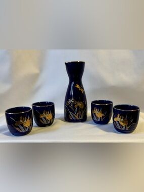 Cobalt Blue Gold-Trim Floral Dragonfly 5 piece Sake Set Tokkuri and 4 Ochokos